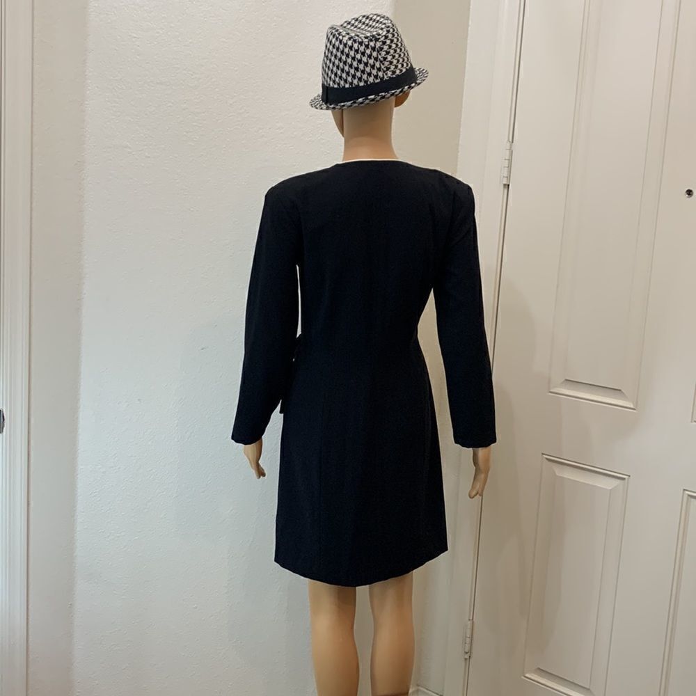 Harlow Dresses Sz 4 Black White Piping Mini Side Tie Wrap Long Sleeves Slimming - Picture 5 of 8